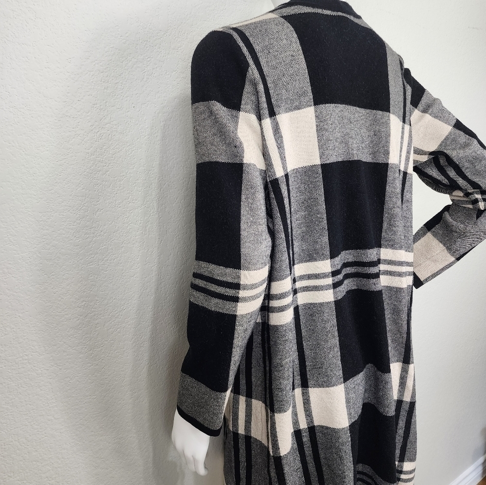 Torrid Plaid Black Cream Open Cardigan Size 0/10 - Picture 5 of 13